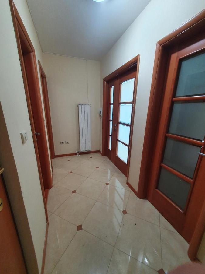 Great Location Two Bedroom Apatment "Maxim" Подгорица Стая снимка